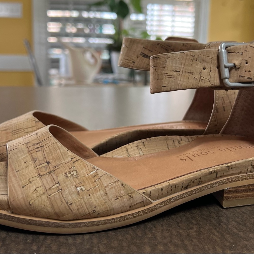Gentle Souls by Kenneth Cole Gracey Natural Cork and leather Buckle Flat Sandals